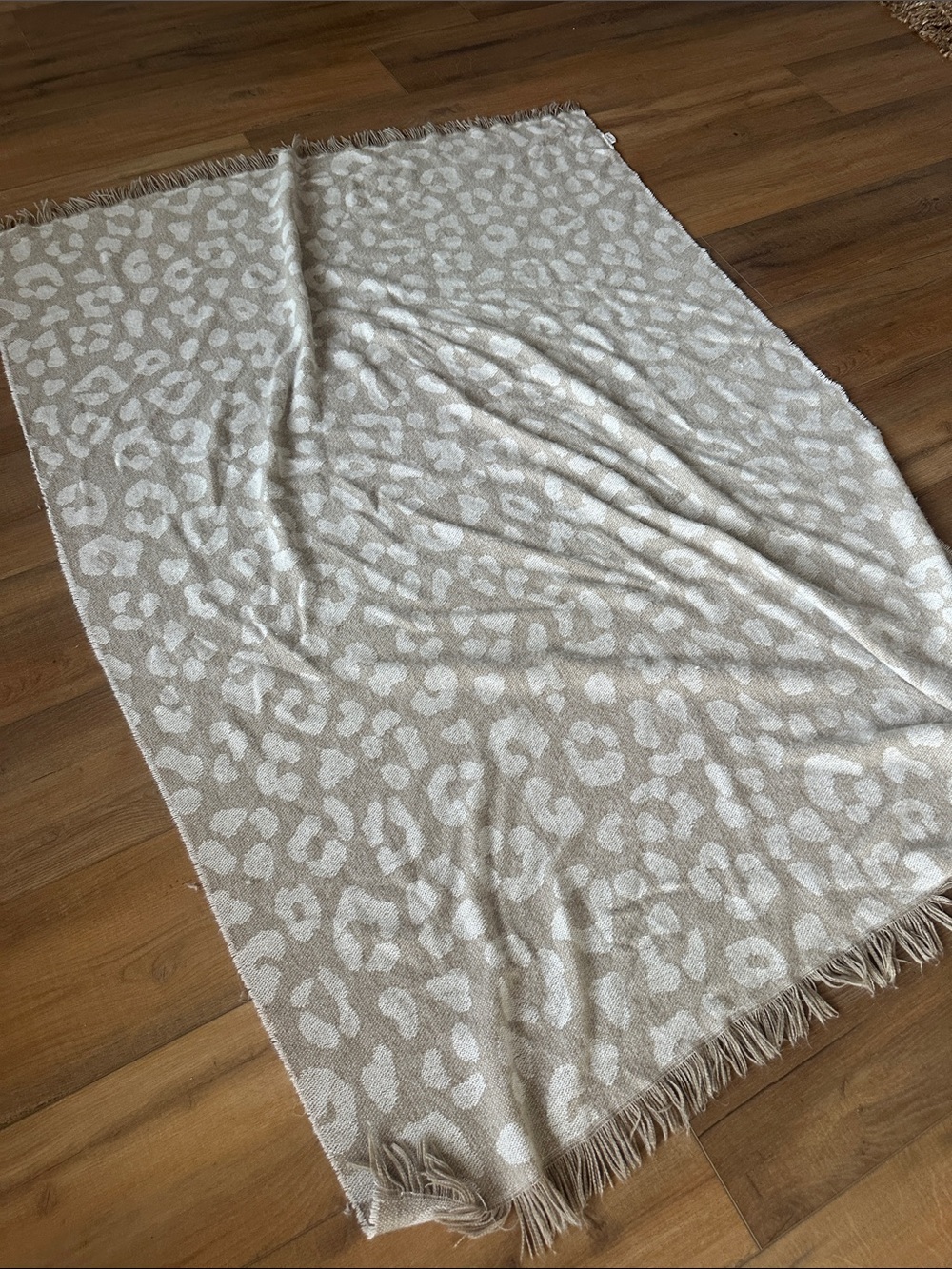Neutral Leopard Print Throw Blanket - Cream & Tan